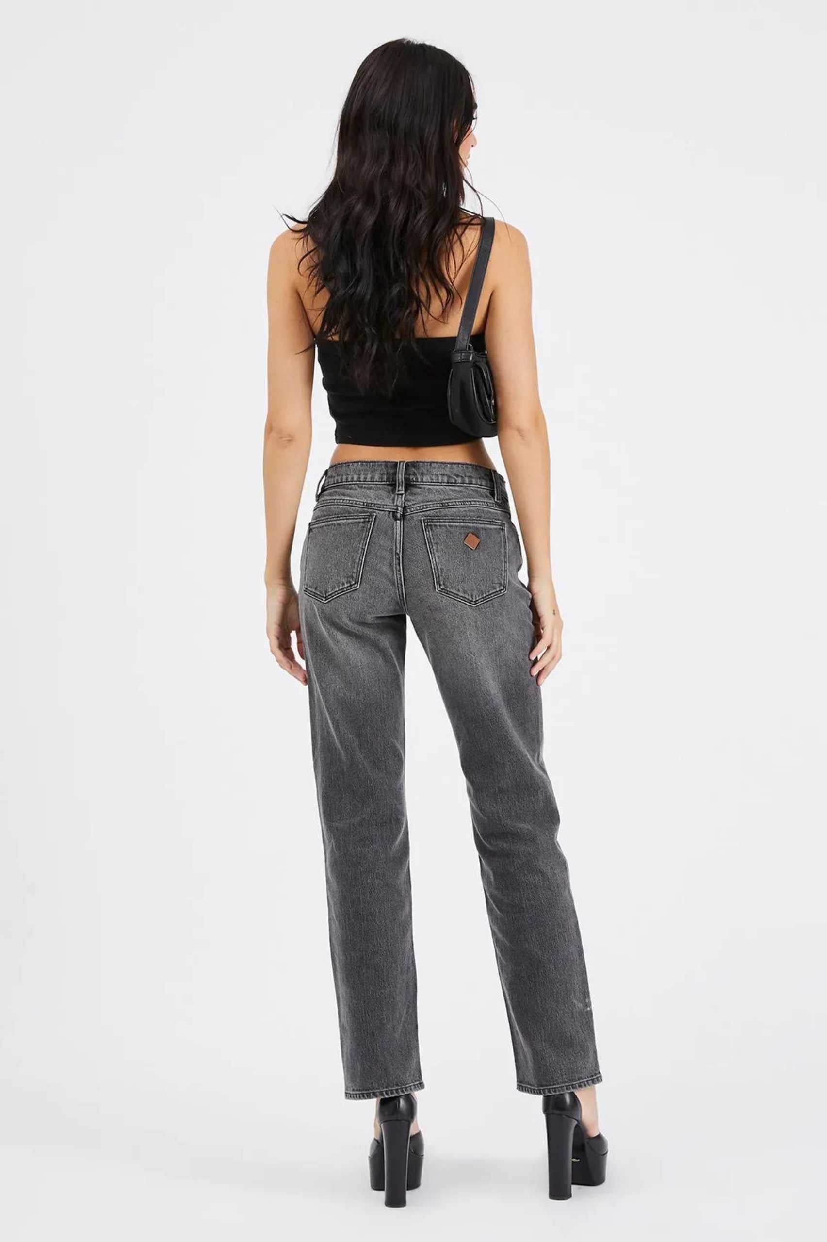 Abrand A 99 Low Straight Addison Jean in Vintage Black
