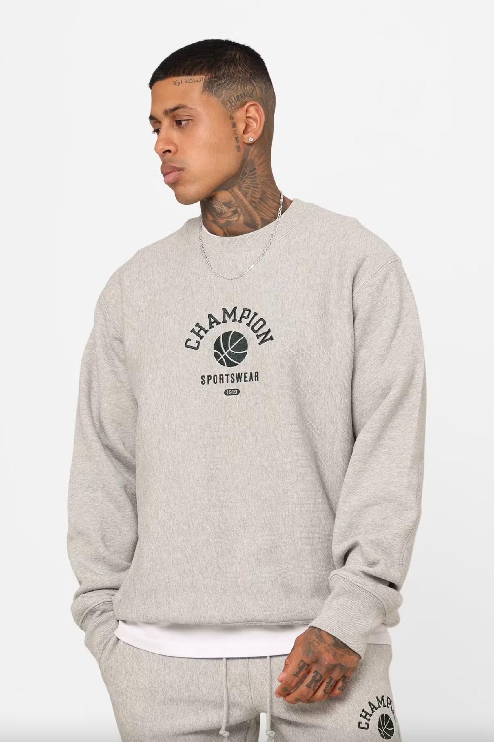 Champion Unisex Reverse Weave Clubhouse Crew in Grey