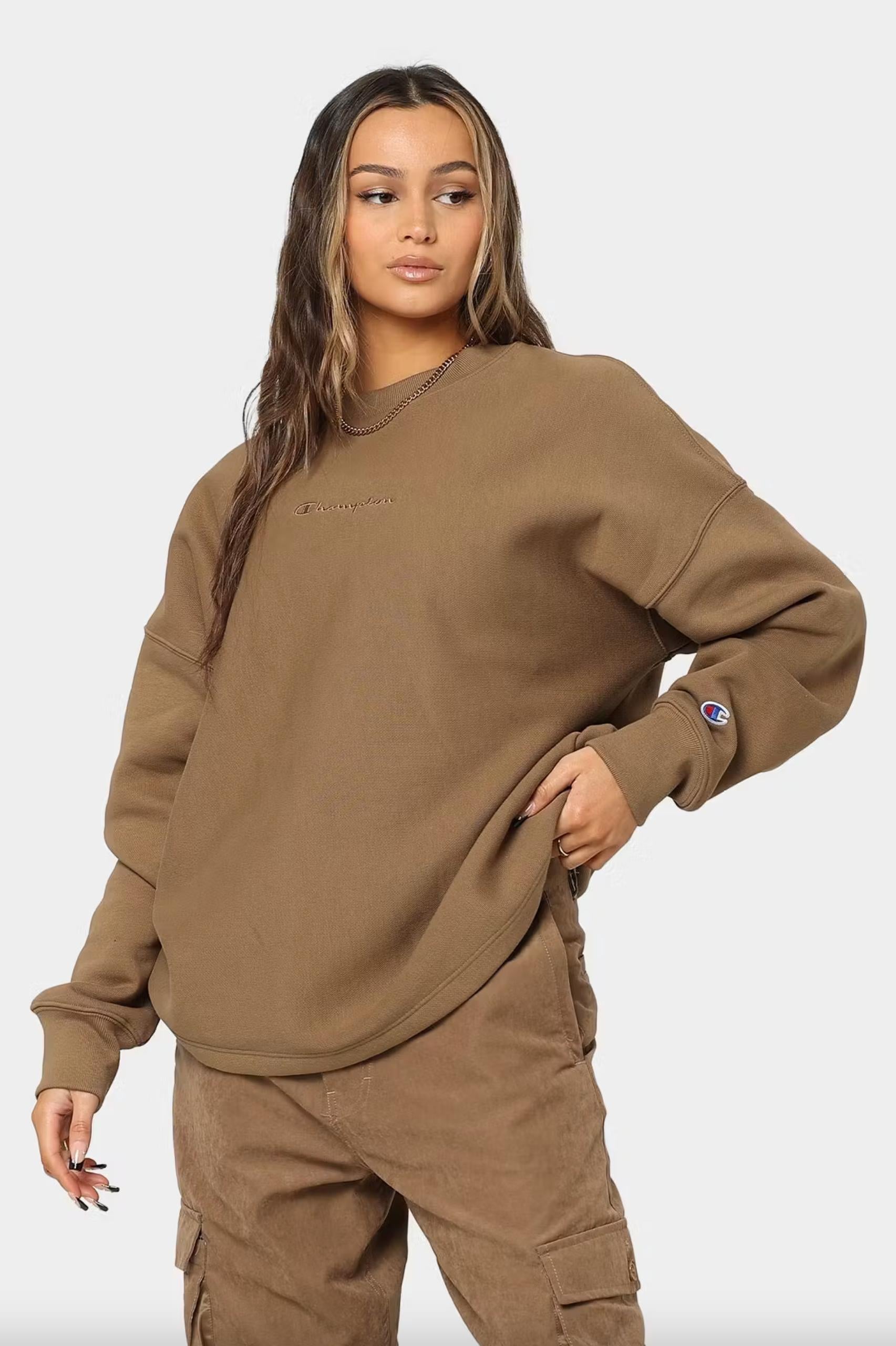 Champion Womens Relaxed Hem Crew in Midway Brown