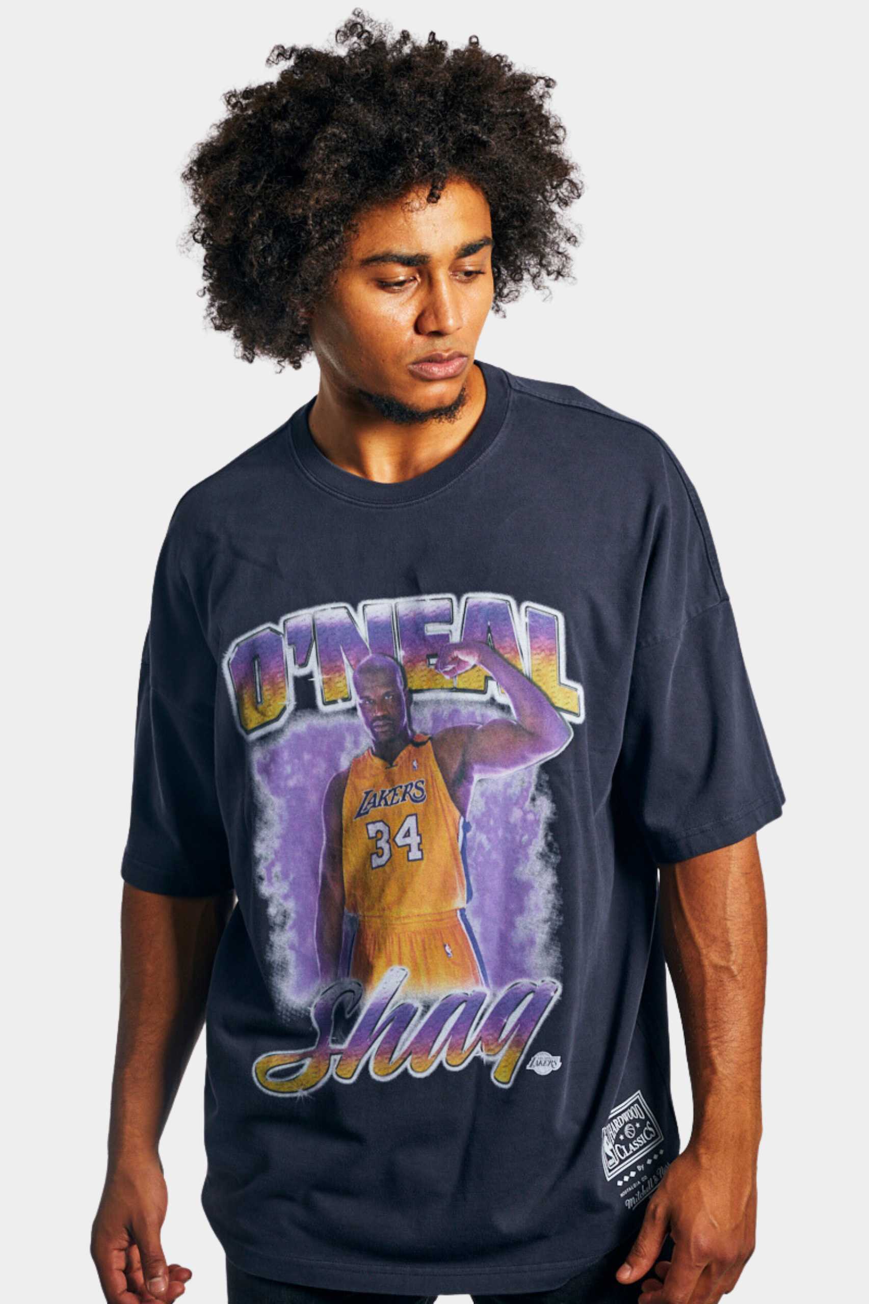 Mitchell & Ness Vintage Faded Shaquille O'Neal LA Lakers Oversized Tee