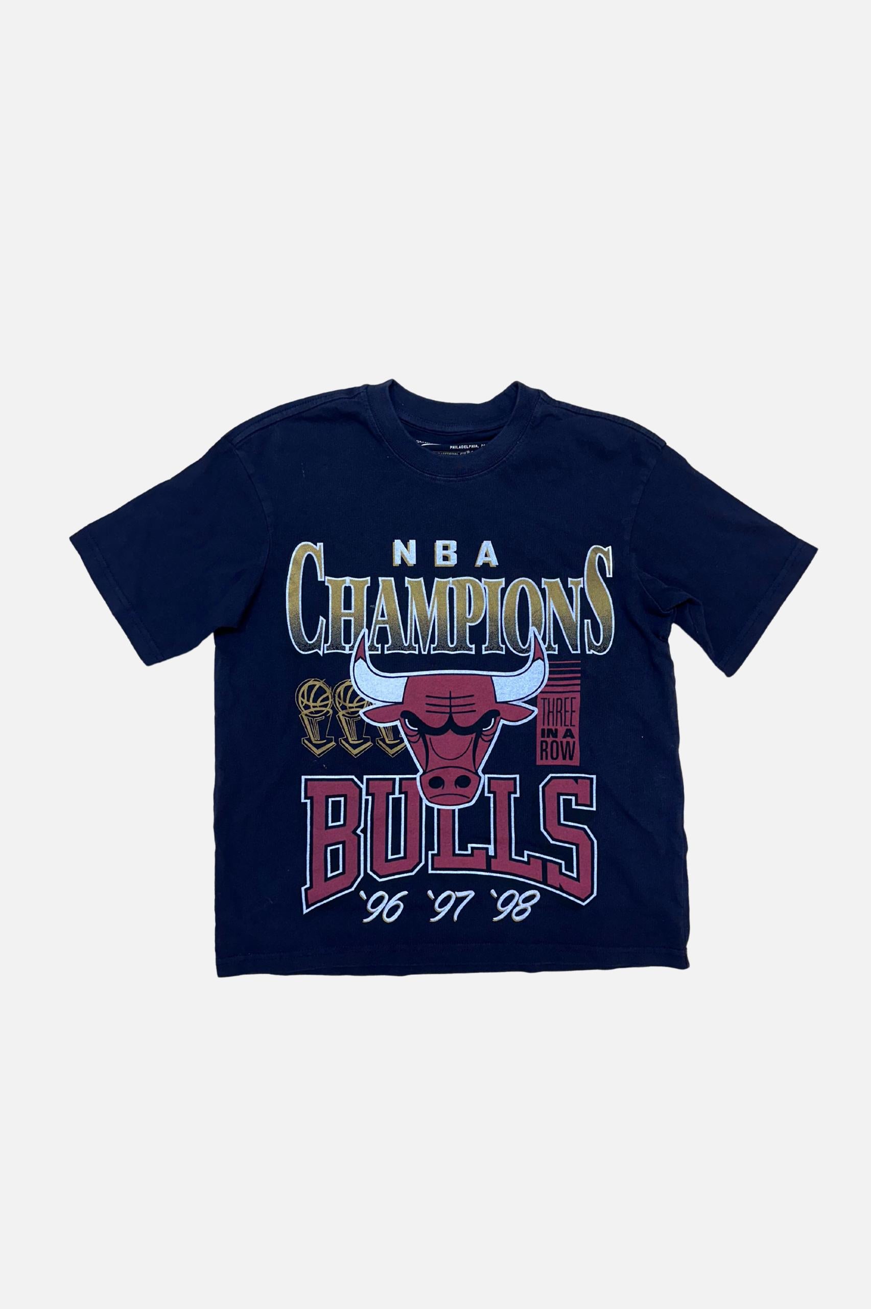 Mitchell & Ness Womens Chicago Bulls NBA Champs Tee